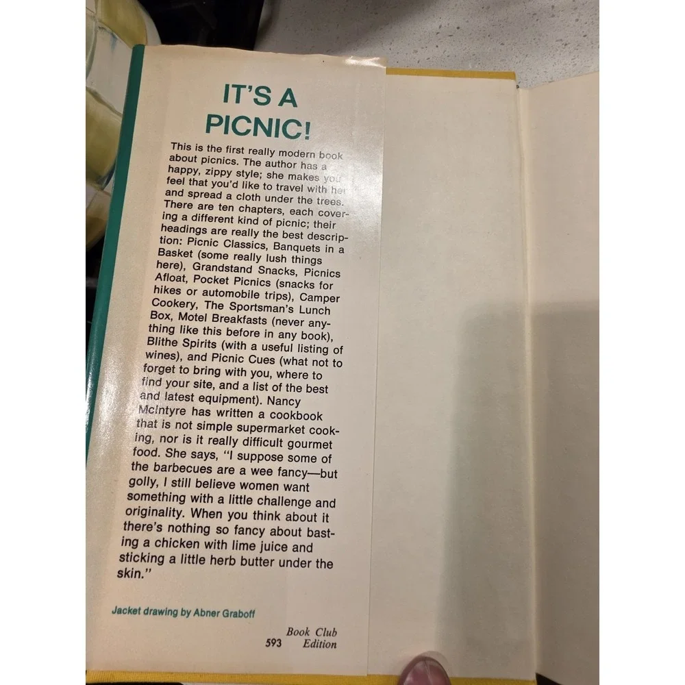 It's A Picnic! by Nancy Fair McIntyre - 1969 - Very Good Condition - Vintage